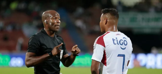 Nacional cayó 0-1 frente a Junior. / Foto: VizzorImage - Donaldo Zuluaga