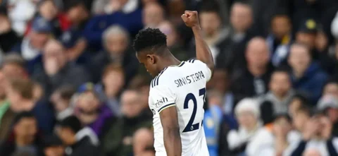 Luis Sinisterra - Foto: @LUFCes