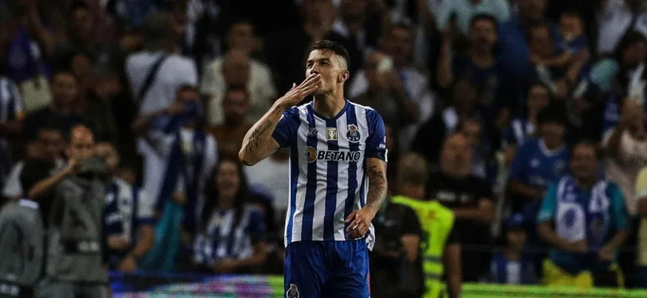 Mateus Uribe - Foto: AFP