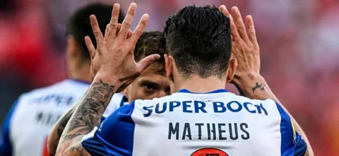 Matheus Uribe marcó en victoria de Porto / AFP
