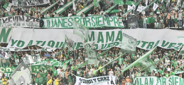 Esto es lo que asa entre Atlético Nacional y sus hinchas en la Liga. / Foto: Vizzorimage.