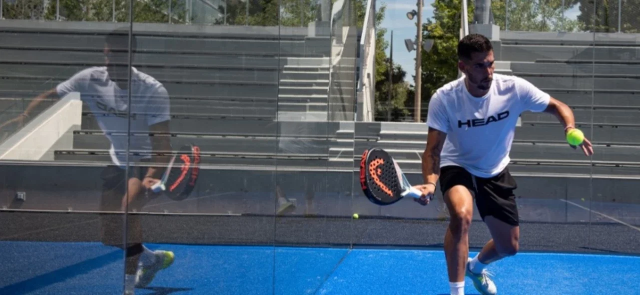 Conoce quiénes pueden practicar pádel. / Foto: AFP. Conoce quiénes pueden practicar pádel. / Foto: AFP.