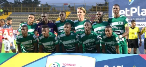Pájaro evitó otro gol de Fortaleza . / Foto: Vizzorimage.