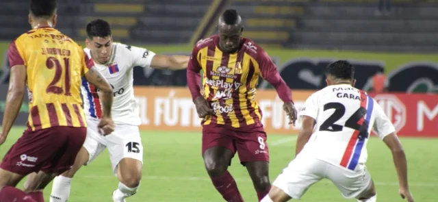 Tolima perdió 2-1 contra Tigre en la Copa Sudamericana. / Foto: Vizzorimage.
