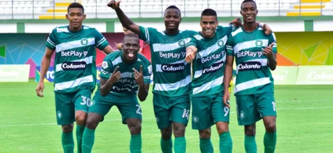 Triunfo para Valledupar 5-3 sobre Leones - VizzorImage / Raul Lopez M