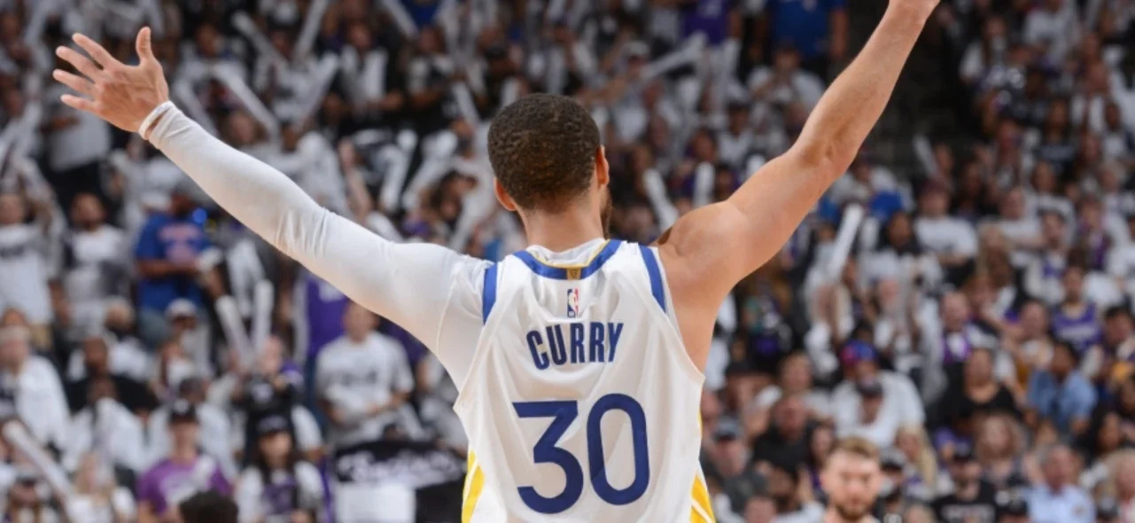 Actuación importante de Curry para los Warriors -AFP