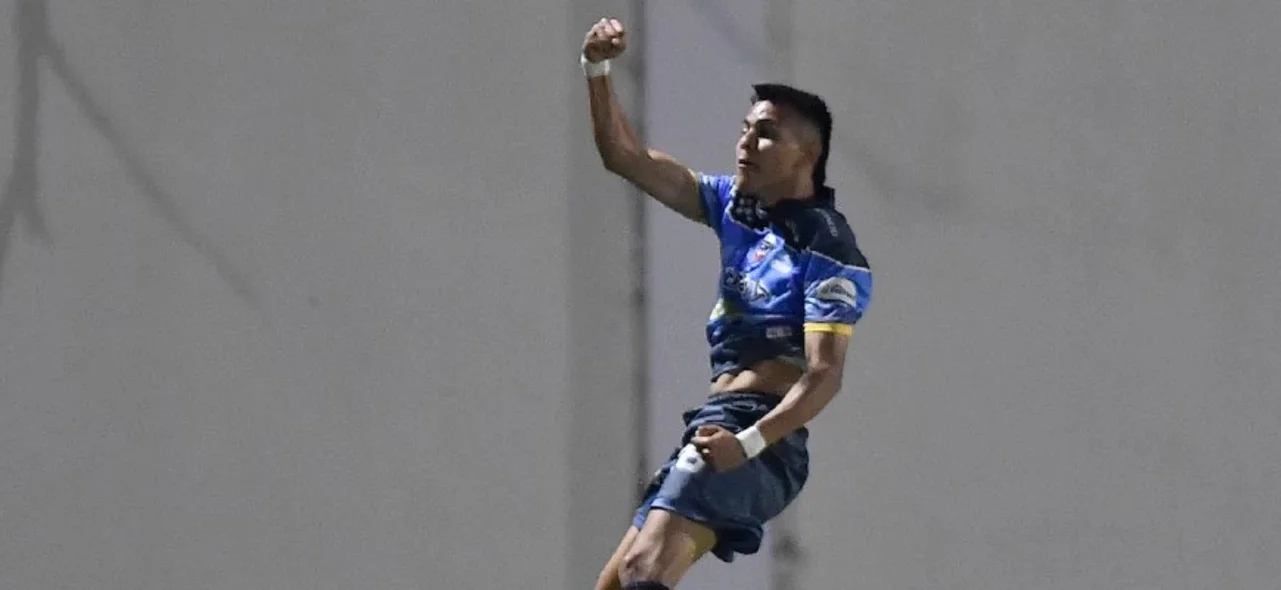 Fortaleza sorprendió al líder, Cortuluá | Foto: VizzorImage / Gabriel Aponte