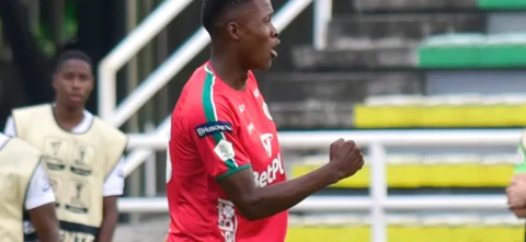 Mauricio González celebra el único tanto del duelo - VizzorImage / Jorge Rotavisky