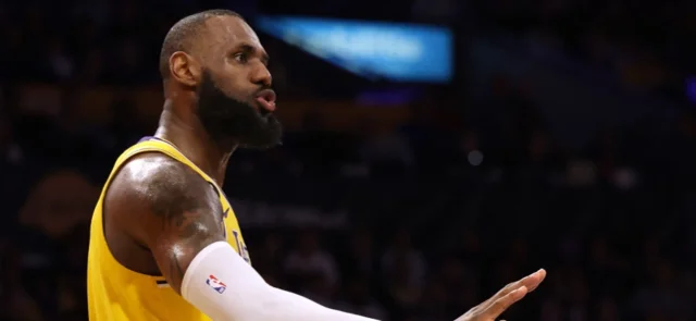Lebron James con Los Angeles Lakers - AFP