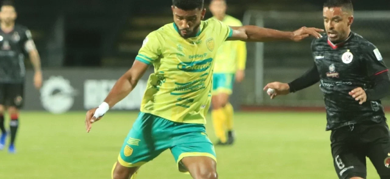 Leones se aferra a la fe para clasificar - VizzorImage / Daniel Gallo