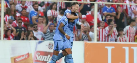 Matías García se reportó con gol olímpico / Foto Belgrano