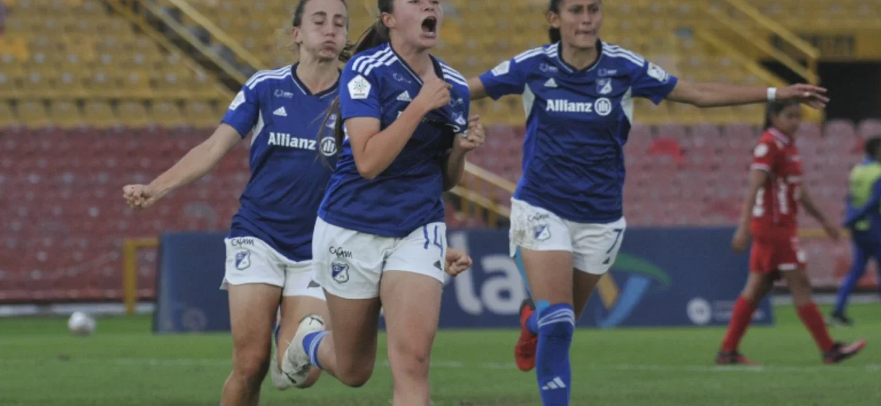 Sara Garzón celebra el gol del triunfo - VizzorImage / Luis Ramirez