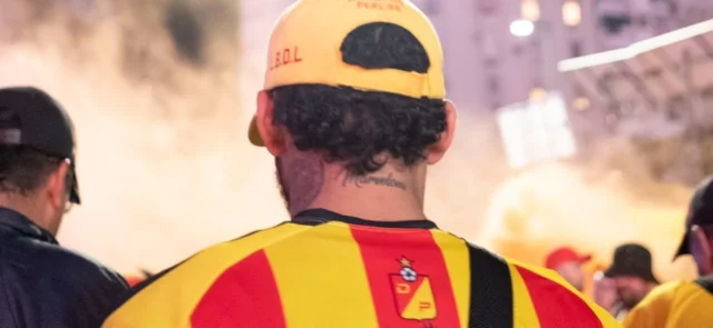 Hinchas de Deportivo Pereira adornaron las calles de Argentina / Foto Pereira