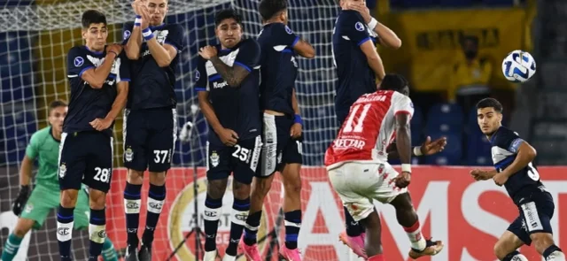 Rodallega fue le héroe de la noche ante Gimnasia. / Foto: AFP.