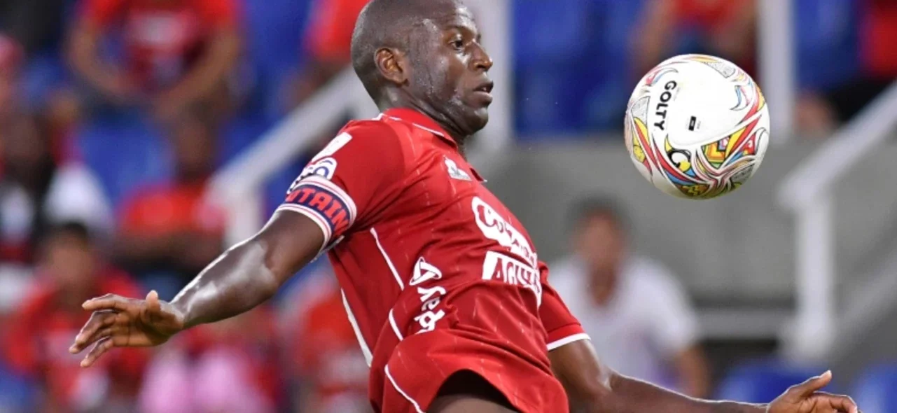 Adrián Ramos. Foto: VizzorImage / Nelson Rios