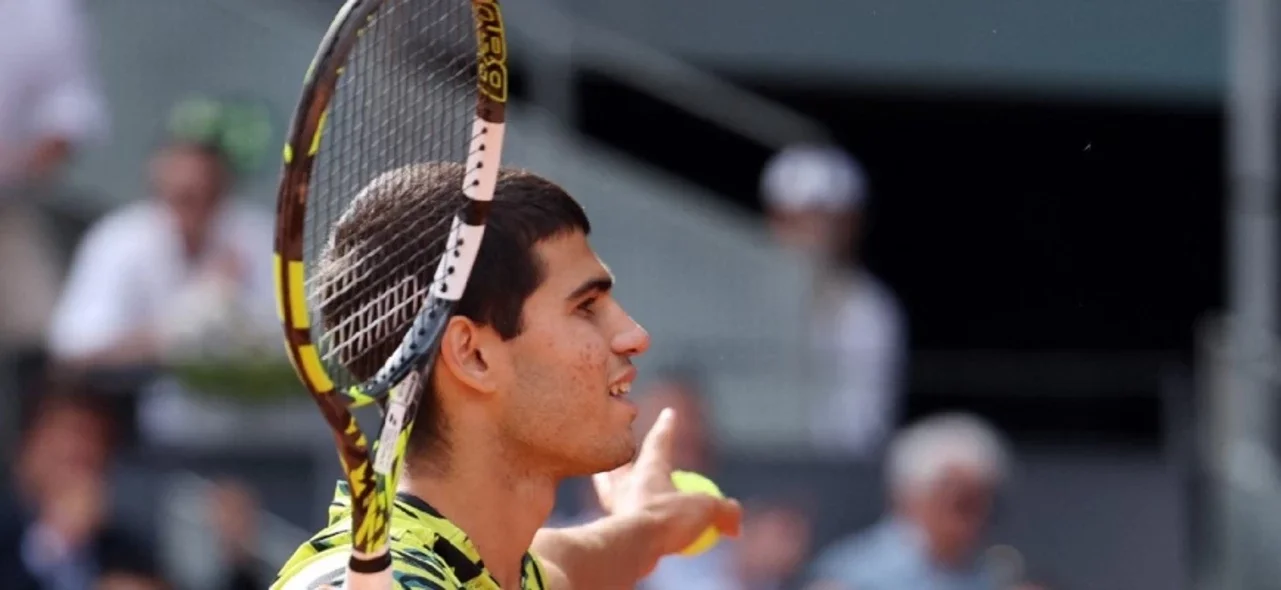 Carlos Alcaraz se instaló en semifinales del Masters 1000 de Madrid. / Foto: AFP.