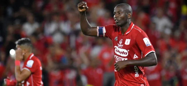 Adrián Ramos - Foto: VizzorImage/ Nelson Ríos