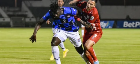 Empate entre Boyacá Chicó y América -VizzorImage / Macgiver Baron / Edward Leguizamon