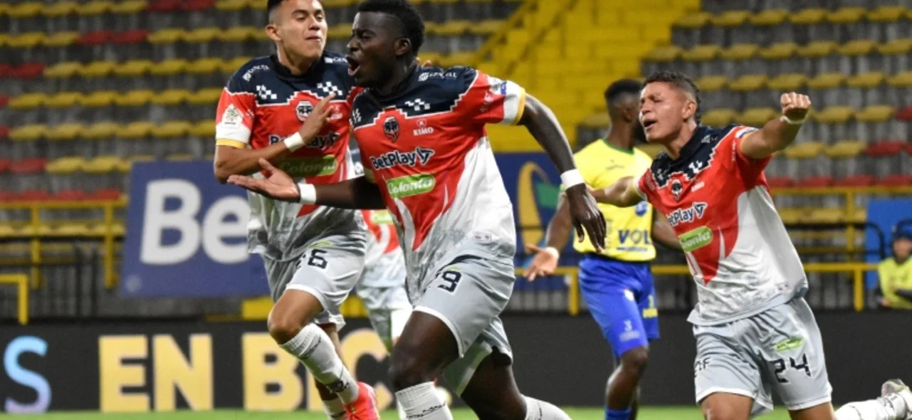 Fortaleza venció 4-0 a Real Cartagena -VizzorImage / Felipe Caicedo