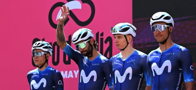 Fernando Gaviria y su equipo - Foto: @Movistar_Team