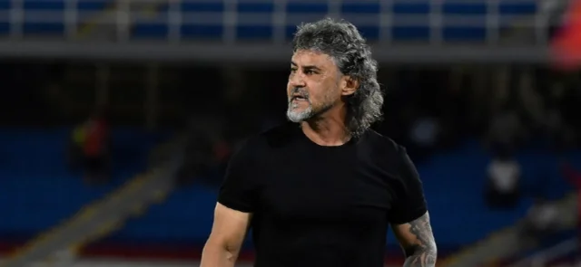 Esta es la razón por la que Leonel Álvarez no llegará a Santa Fe. / Foto: VizzorImage - Gabriel Aponte