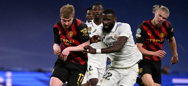 Rudiger y De Bruyne. Foto: AFP