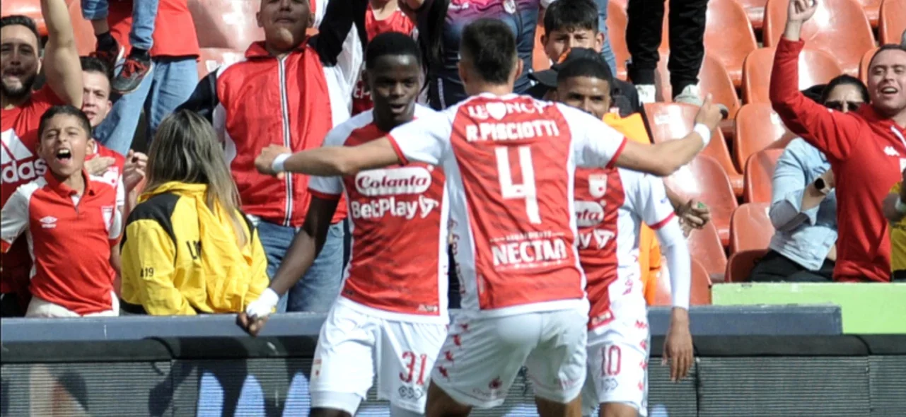 Partido por la fecha 15 entre Santa Fe y Nacional -VizzorImage / Luis Ramirez