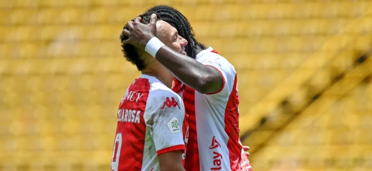 Hugo Rodallega - Foto: VizzorImage/Samuel Norato