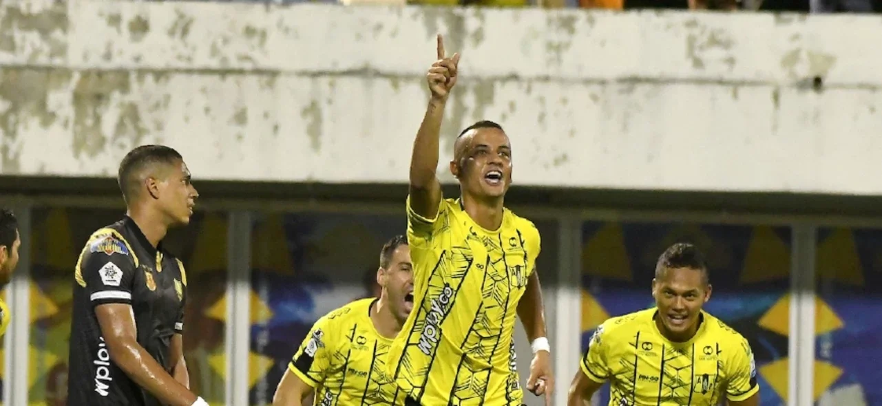 Alianza Petrolera apabulló a Águilas Doradas con un marcador 5-3. / Foto: VizzorImage - Jose David Martinez