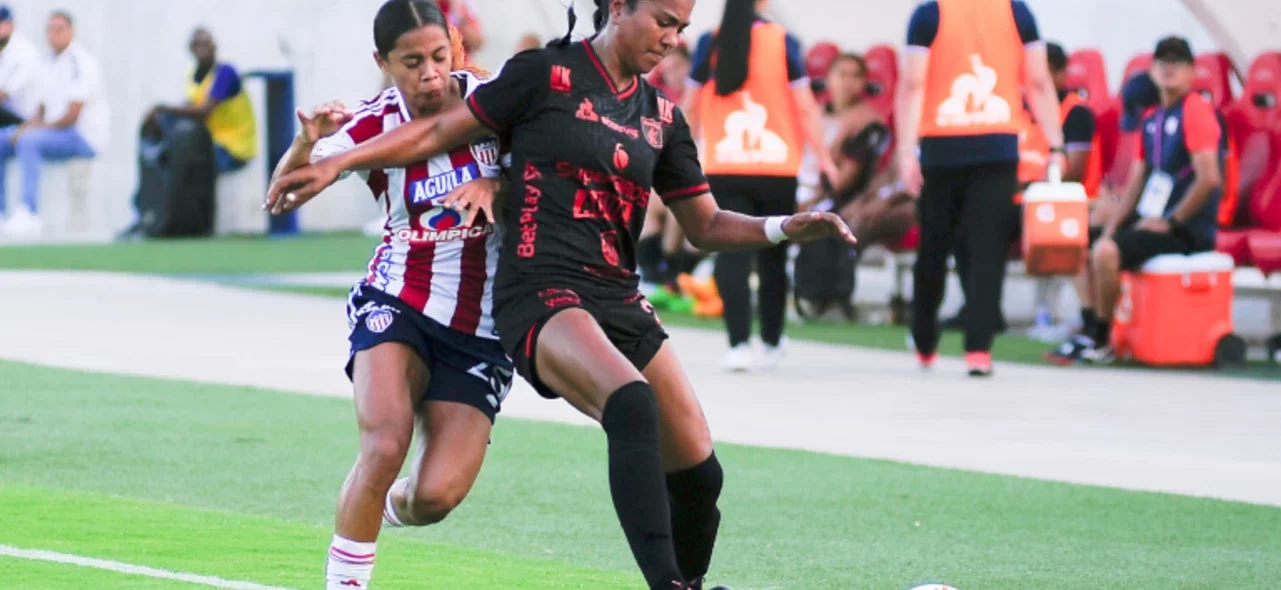 América suma un punto y confirma su liderato - VizzorImage / Jesus Rico