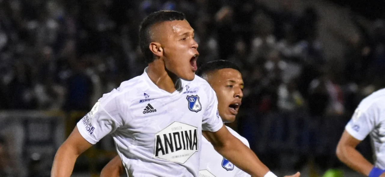 Millonarios no logró mantener la ventaja y Boyacá Chicó empató el juego en Tunja. / Foto: Vizzorimage.