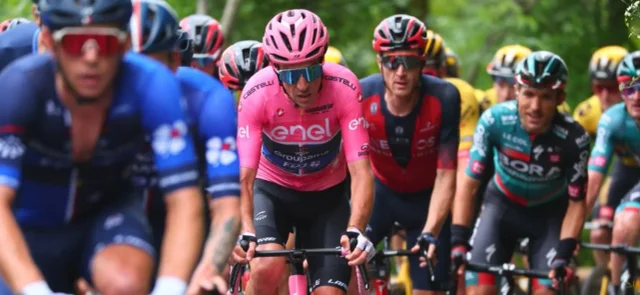 Este domingo se lleva a cabo la etapa 15 / AFP