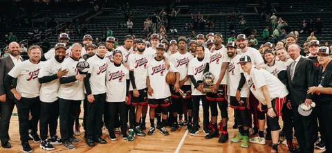 Triunfo de Miami Heat sobre los Cetics - Twitter : @MiamiHEAT