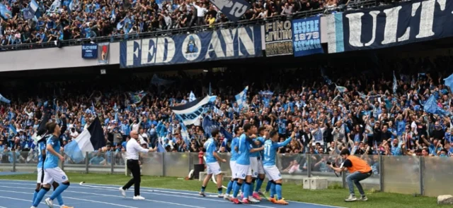 Hinchas de Napoli en la celebración del gol en la Serie A. / Foto: AFP.