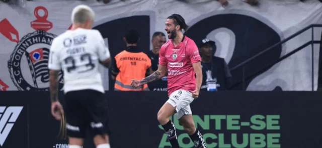 Lautaro Díaz marcó los goles de Independiente del Valle / AFP