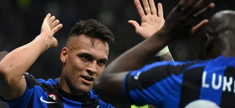Inter se impuso por la mínima diferencia a Milán / AFP