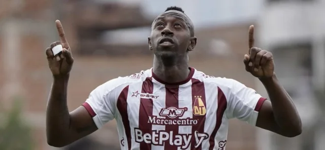 Juan Fernando Caicedo se despidió de Deportes Tolima | Foto: VizzorImage / Juan Augusto Cardona