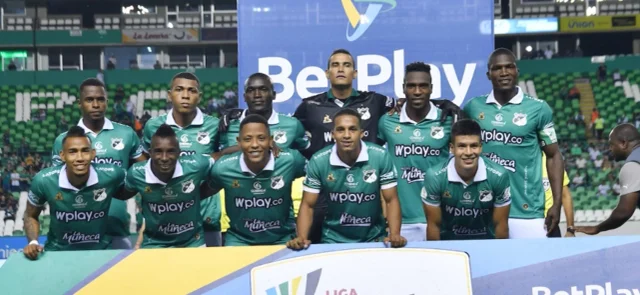 Deportivo Cali poco a poco se queda sin jugadores por incumplimiento de pagos. / Foto: VizzorImage - Nelson Rios