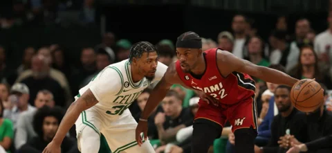 Miami Heat lidera la serie frente a Boston 2-0 - AFP