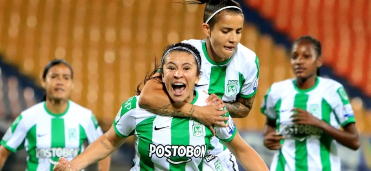 Laura Aguirre celebra su gol ante Llaneros - VizzorImage / Daniel Gallo