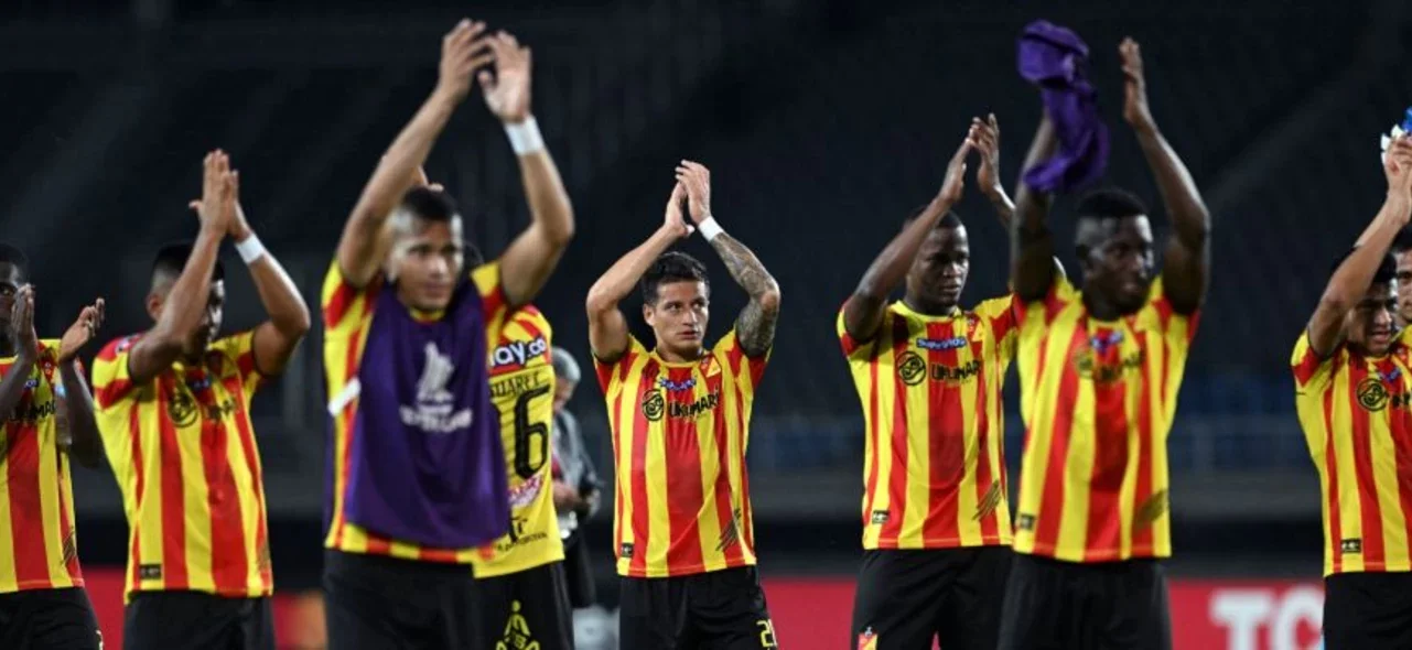 Pereira solo perdió uno de los nueve partidos que disputó como local / AFP