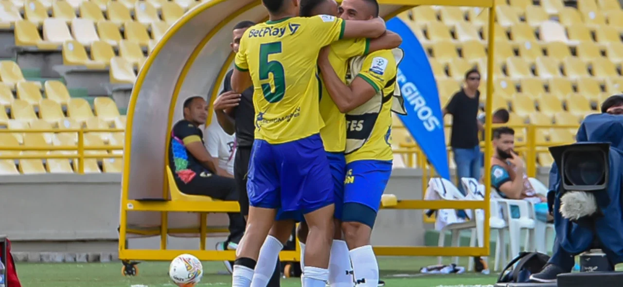 Real Cartagena remontó el resultado a Llaneros - VizzorImage / Javier Garcia