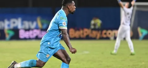 Pablo Rojas celebra el triunfo cordobés - VizzorImage / Andres Felipe Lopez