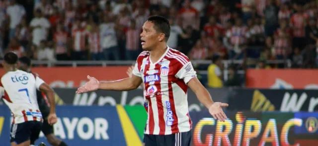 Carlos Bacca. Foto: VizzorImage / Jairo Cassiani