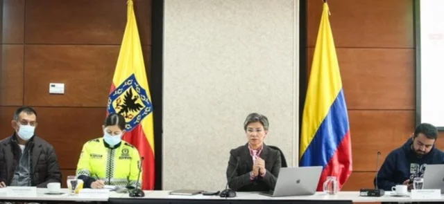 Conoce de qué equipo es hincha la alcaldesa Claudia López. / Foto: Twitter Claudia López.