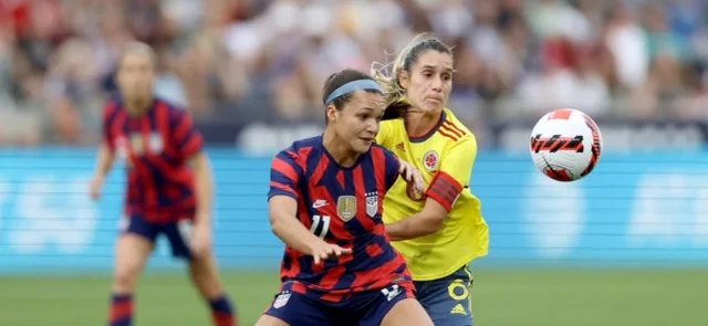 Daniela Montoya y Sophia Smith - Foto: AFP