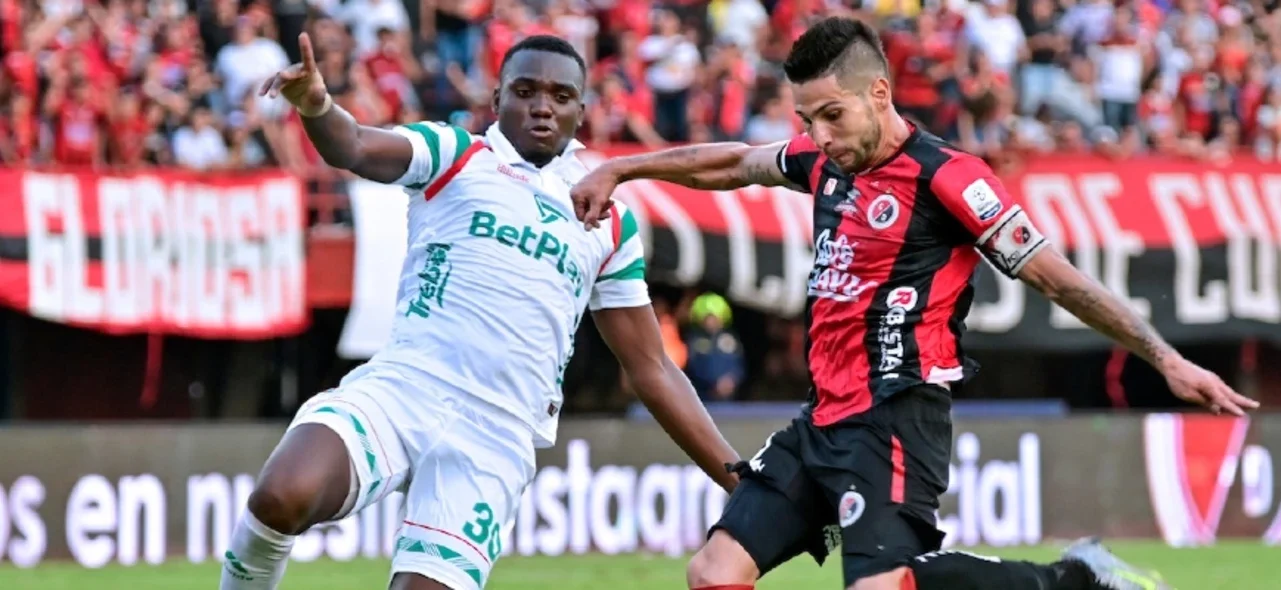 Cúcuta empató 2-2 contra Cortuluá y se quedó por fuera de la final. / Foto: Vizzoriamge.