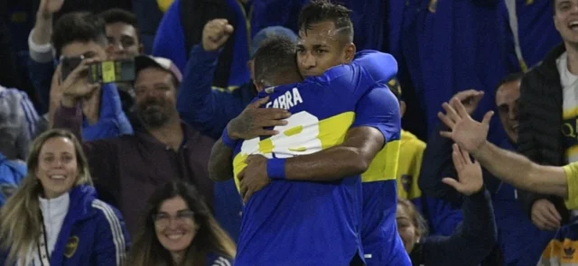 Frank Fabra y Sebastián Villa - Foto: AFP