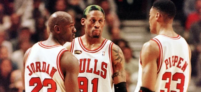 Michael Jordan, Pippen y Rodman con los Bulls - AFP