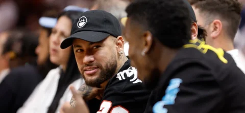 Neymar se pronunció sobre el futuro de Messi - AFP